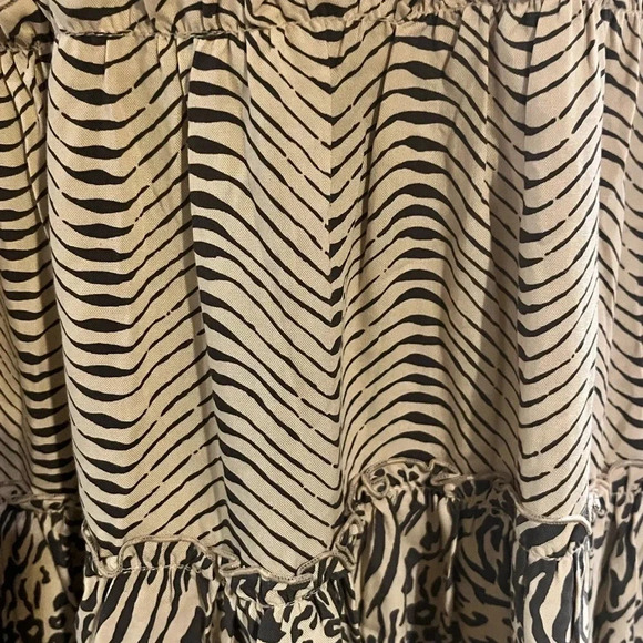 BEACHGOLD Maxi Skirt - Picture 2 of 5